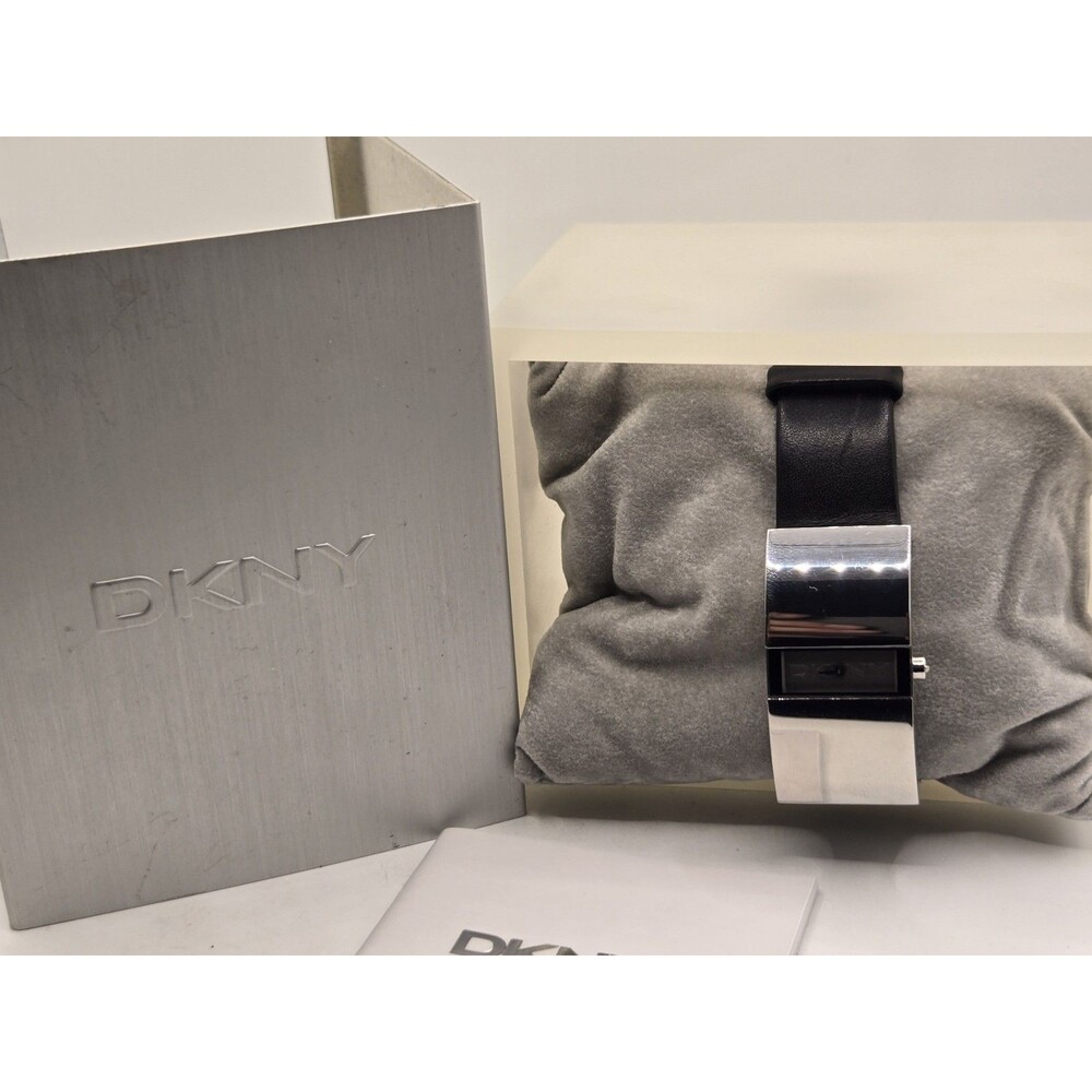 DKNY Stainless Steel Ladies' Watch + Box. NY.4015. New Battery